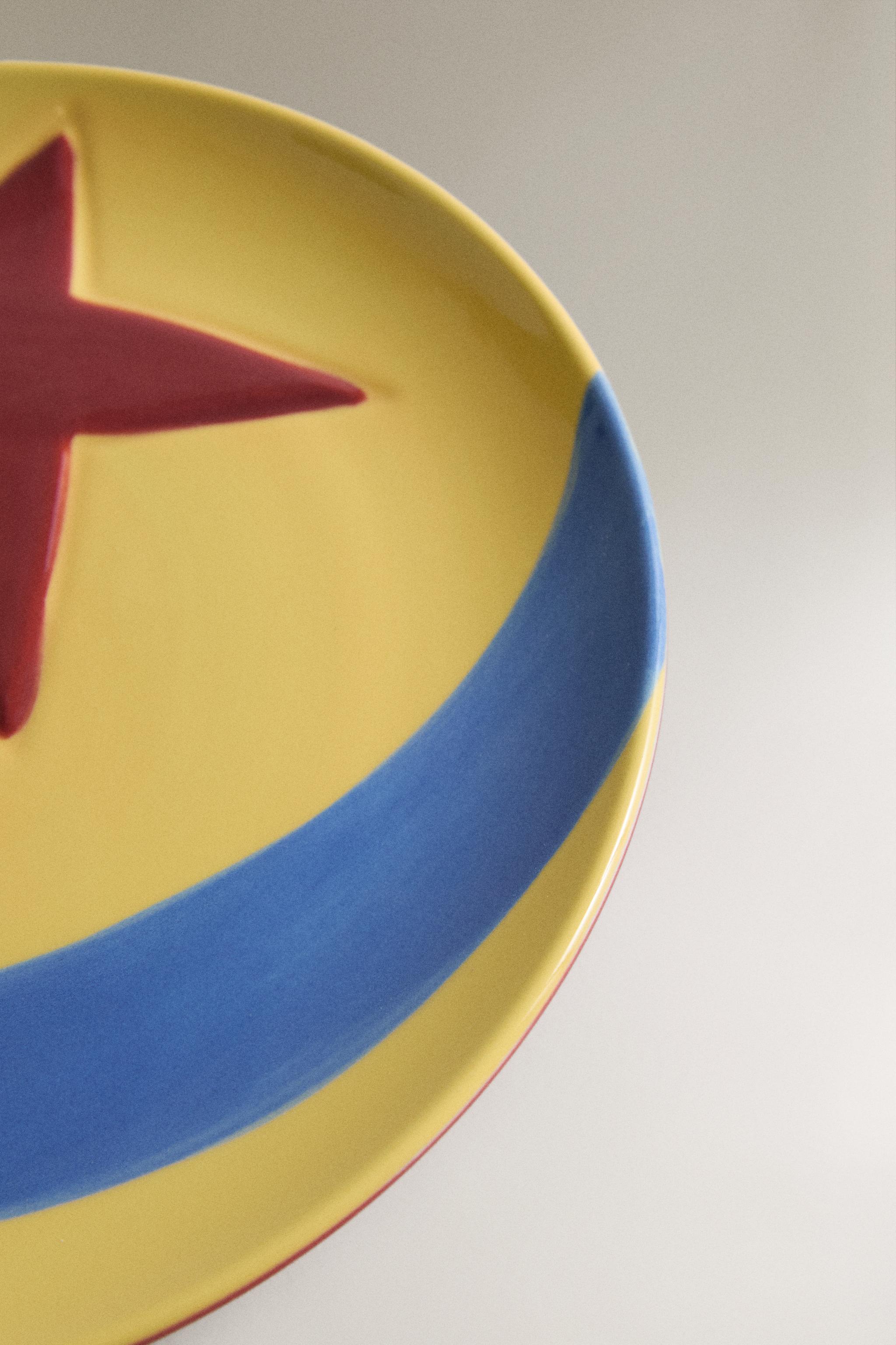 KIDS' MONSTERS, INC. ©DISNEY/PIXAR PIXAR BALL STONEWARE PLATE